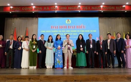 Công đoàn phối hợp vận động 500 triệu đồng hỗ trợ sinh viên khó khăn