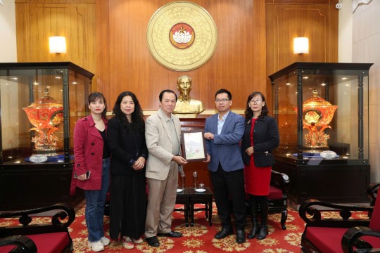 HUBT ỦNG HỘ 250 TRIỆU ĐỒNG HỖ TRỢ ĐỒNG BÀO BỊ THIỆT HẠI DO BÃO LŨ