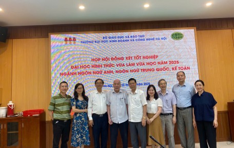 KHOA ĐÀO TẠO TẠI CHỨC ĐOÀN KẾT, ĐỔI MỚI, THI ĐUA LẬP THÀNH TÍCH CHÀO MỪNG KỶ NIỆM 30 NĂM THÀNH LẬP TRƯỜNG