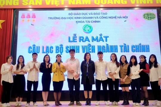  Sắc Màu Câu Lạc Bộ – Khi Sinh Viên Sống Với Đam Mê Nghệ Thuật